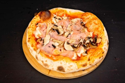 Le-Dome-Pizza-Prosciutto-Cotto-e-Funghi