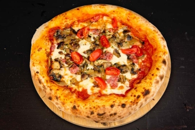 Le-Dome-Pizza-Salsiccia